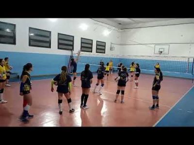 immagine di anteprima del video: Emmeciquadro Quinew - Montesacro - Under 18 Femminile